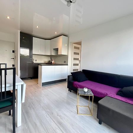Sasi - Cozy Apartment For 6 People In Centre ワルシャワ エクステリア 写真