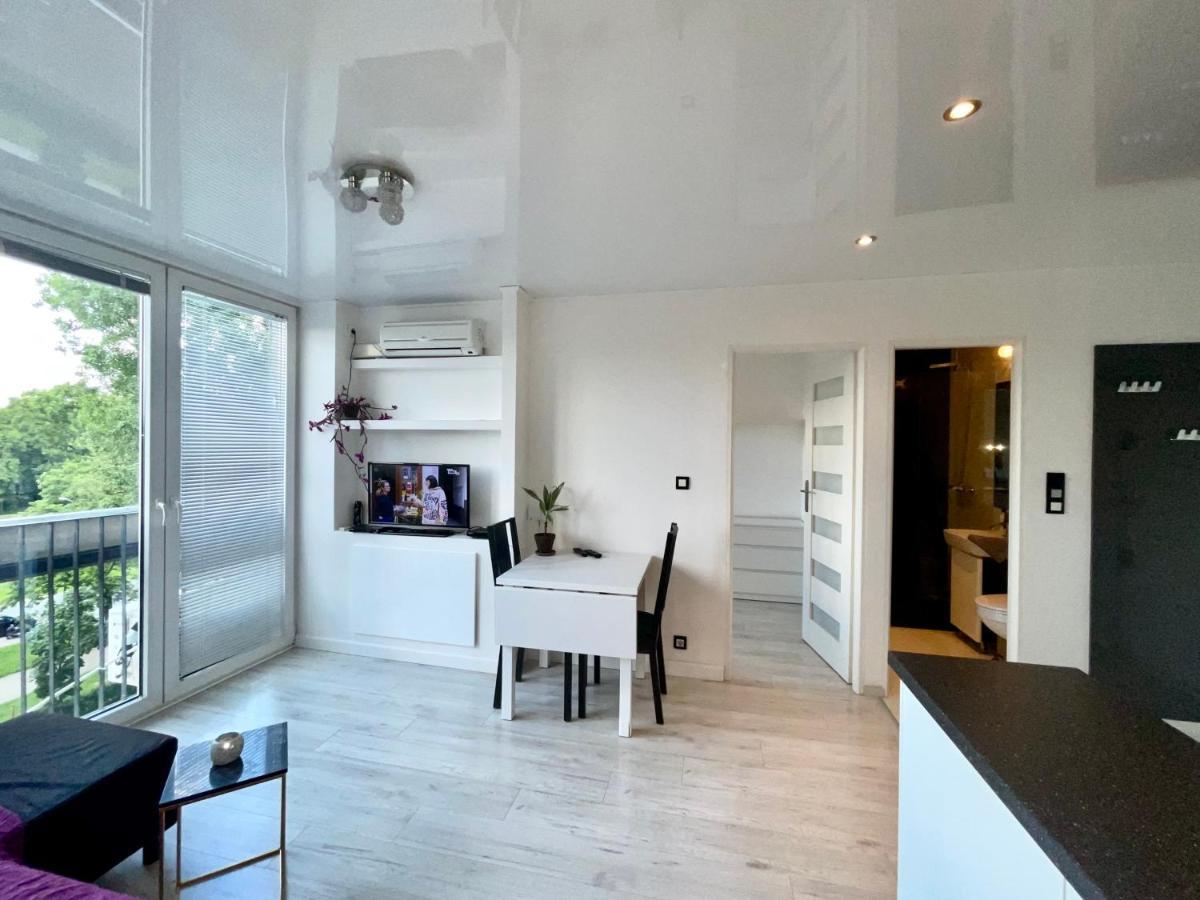 Sasi - Cozy Apartment For 6 People In Centre ワルシャワ エクステリア 写真