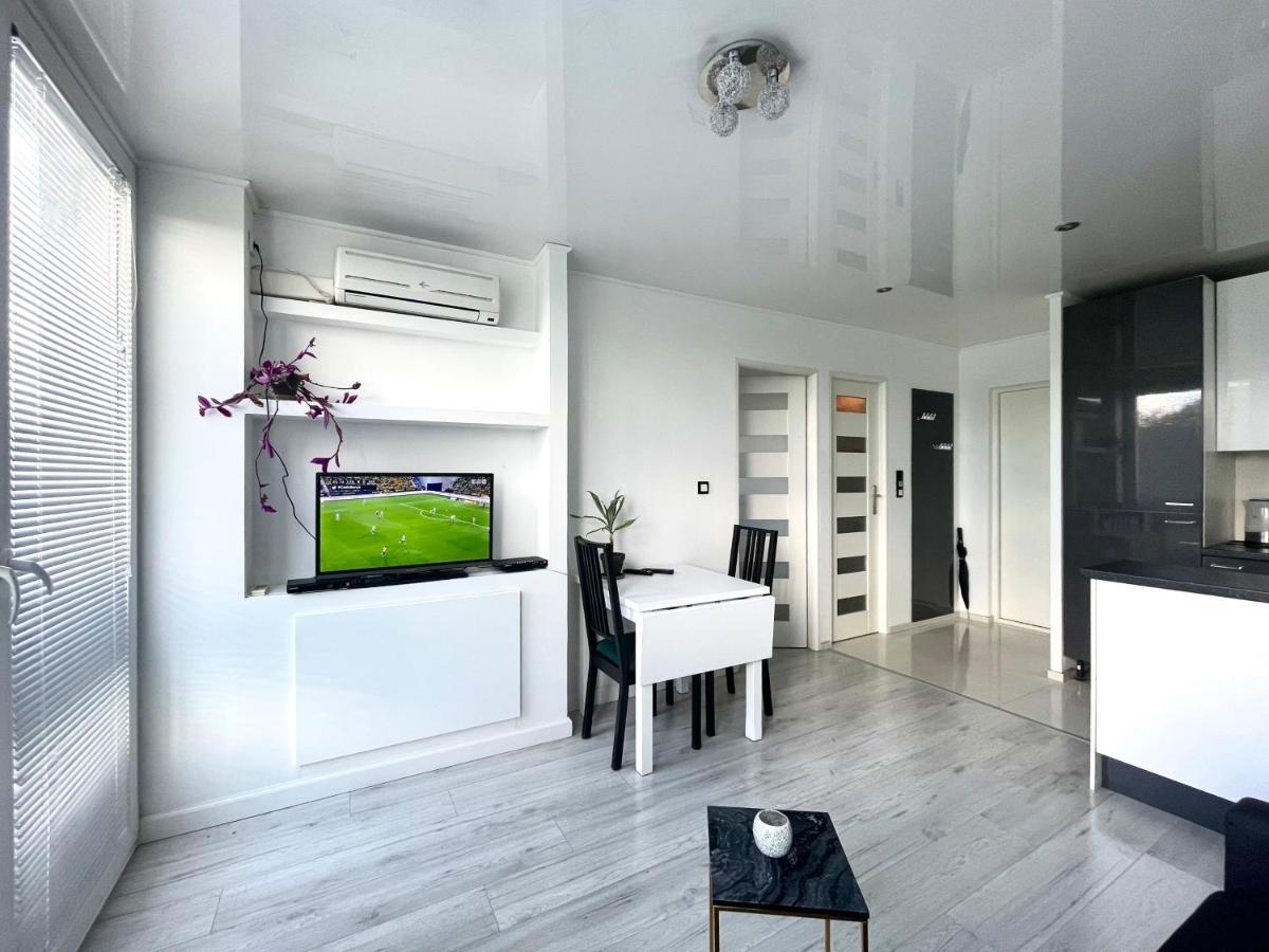 Sasi - Cozy Apartment For 6 People In Centre ワルシャワ エクステリア 写真